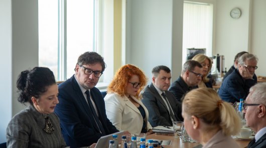 Zdjęcie przedstawiające debatę „Okrągły stół dla rejestrów medycznych”