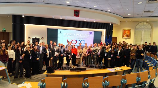 Zdjęcie II Konferencja Naukowa „Dzieci w sieci: jak zabezpieczyć naszą przyszłość?”, zorganizowana przez Wydział Prawa i Administracji Akademii Sztuki Wojennej w Warszawie.