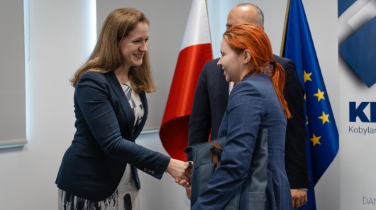 zdjęcie z 11 czerwca 2026 r., gdzie w siedzibie Urzędu Ochrony Danych Osobowych odbyło się uroczyste wręczenie nagród laureatom XIV edycji konkursu na esej dla studentów prawa i administracji.